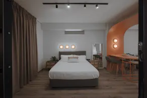 Superior double room with private balcony - Image 2