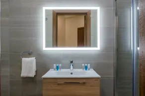 Ultra-Modern 3BR Apartment w/Hot Tub + Incredible Sea Views - Image 5