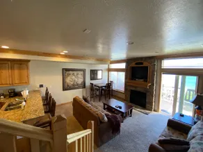 Lakeside Mountain Condo - Image 3