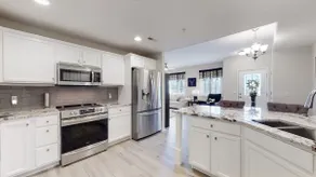 Lavish Tranquil No-Steps Oasis - Image 2