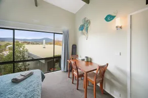 Family Studio #3 - King+Bunks - Pool & Bus Buller - Image 3