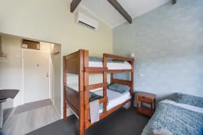 Family Studio #3 - King+Bunks - Pool & Bus Buller - Image 4