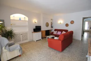 Charming village house in the center of town - Image 2
