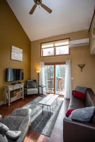 SPACIOUS TOWNHOME - SLOPE VIEWS & MANY UPGRADES! - Image 5