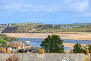 Spacious townhouse close to the harbour - Image 3