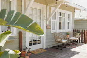 Boho Bungalow | Cozy Hideaway | Walk Everywhere! - Image 4