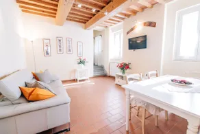 House on 4 levels in a heavenly medieval village - Image 3