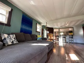 Secluded Bungalow 10 Mins to Downtown: The Hill - Image 4