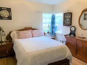 Private & Cozy Duplex House 2 Blocks to BART - Image 2