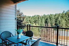 Upscale, modern, amazing view, deck and pool table - Image 5