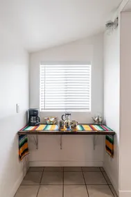 Casa De Colores - 10 mins to DTLA, driveway parking - Image 5