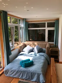 Secluded garden cabin - Image 4