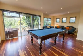 Aqua Vista - 4BR Retreat, Fireplace, Pet-Friendly - Image 3