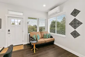 2 Bed MIL unit with Lake Washington views - Image 5
