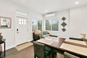 2 Bed MIL unit with Lake Washington views - Image 4