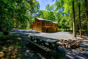 Bear Paw Lodge - 4BD/3BA, sleeps 12, peaceful - Image 2