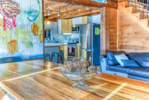 Moderne, Artsy, & Lofty Log Home - Image 3
