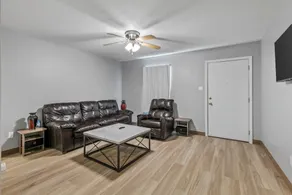 Sulphur Apartment - Image 4