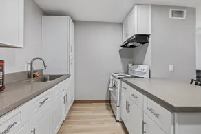 Sulphur Apartment - Image 3