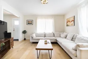 Modern & Spacious 4BR/2BA in Central SE Portland - Image 2