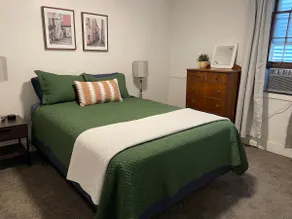 Charming 1-Bed Suite Near Downtown & Medical Mile - Image 3