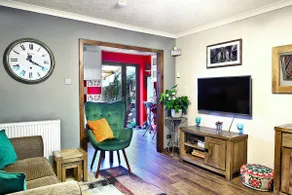 A cosy house near the city centre - Image 4