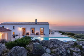 Stazzo design avec piscine vue magnifique sur la mer - Image 3