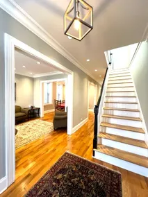 Chicago's Bridgeport Brownstone w/Garage Parking - Image 2