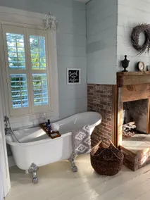 1837 Harris-Martin House: Stylish Classic! - Image 3