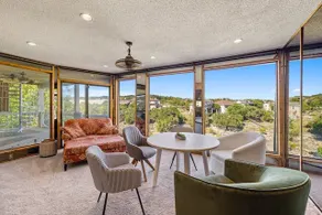 Lake Travis-Pool,Beach,Eat,Pickleball,Golf - Image 5