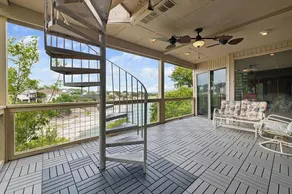Lake Travis-Pool,Beach,Eat,Pickleball,Golf - Image 4