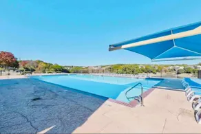 Lake Travis-Pool,Beach,Eat,Pickleball,Golf - Image 3