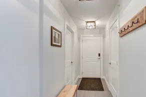 Ski-in/Ski-out condo in Peaks West, with Hot Tub! - Image 3