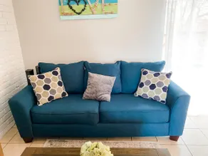 White Brick Townhouse - A home away from home - Image 3