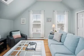 Downtown Newport Penthouse on Thames - Image 5