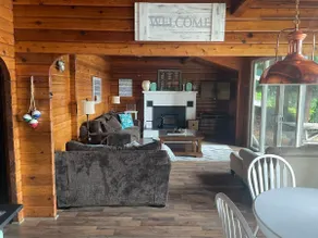 Lake Cabin with an Amazing View - Image 4