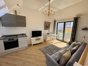 1 The Salt Yard, Whitstable - free parking, centre of town, 2 min walk to beach - Image 2