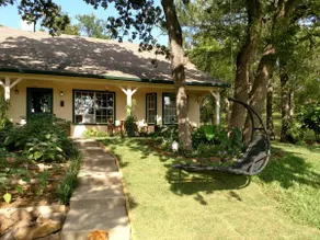 Hidden Gem near Lake Ray Roberts - Image 2