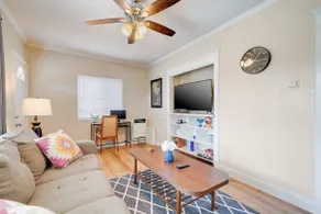 Historic & Charming Apartment near Retro Row - Image 2