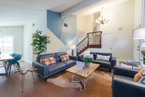 Mid-century Modern Villa w/ Pool Near Universal - Image 2