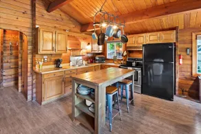 Teague's Cabin on the River - Image 5
