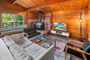 Teague's Cabin on the River - Image 4