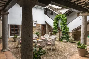 Casa Cuqui | Spanish patio | swimming pool | barbecue - Image 4