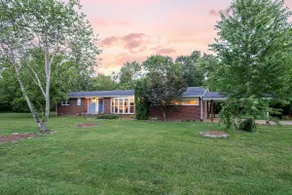 Family Home: 5min to Franklin, 25min to Nashville - Image 2