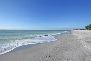 Your Bayfront Getaway! 3 Bedroom / 3 Bath Villa & - Image 2