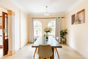 Spacious Menlyn Maine Villa - Image 5