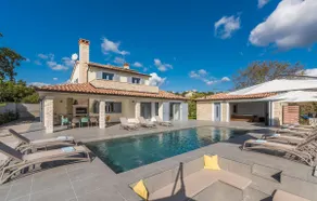 NOVITÀ Villa Aurelia di lusso spaziosa con piscina riscaldata - Image 4