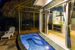 Beachfront Manuel Antonio Beach Pool 2 bedroom - Image 5