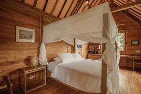 Kesambi 1, romantic wooden house - Image 2
