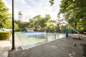 A Refreshing Condo Unit Near BGC, Ortigas & Makati with NETFLIX and WiFi - Image 4